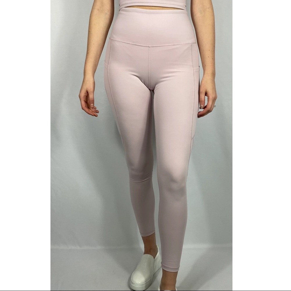 PINK LEGGINGS